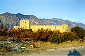 Creta, la fortezza veneziana di Frangokastello lungo la costa meridionale a sud di Rethymnon. 